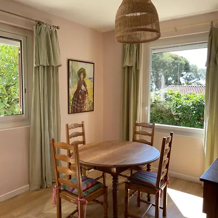 Dans Grand Jardin Provencal Antibes